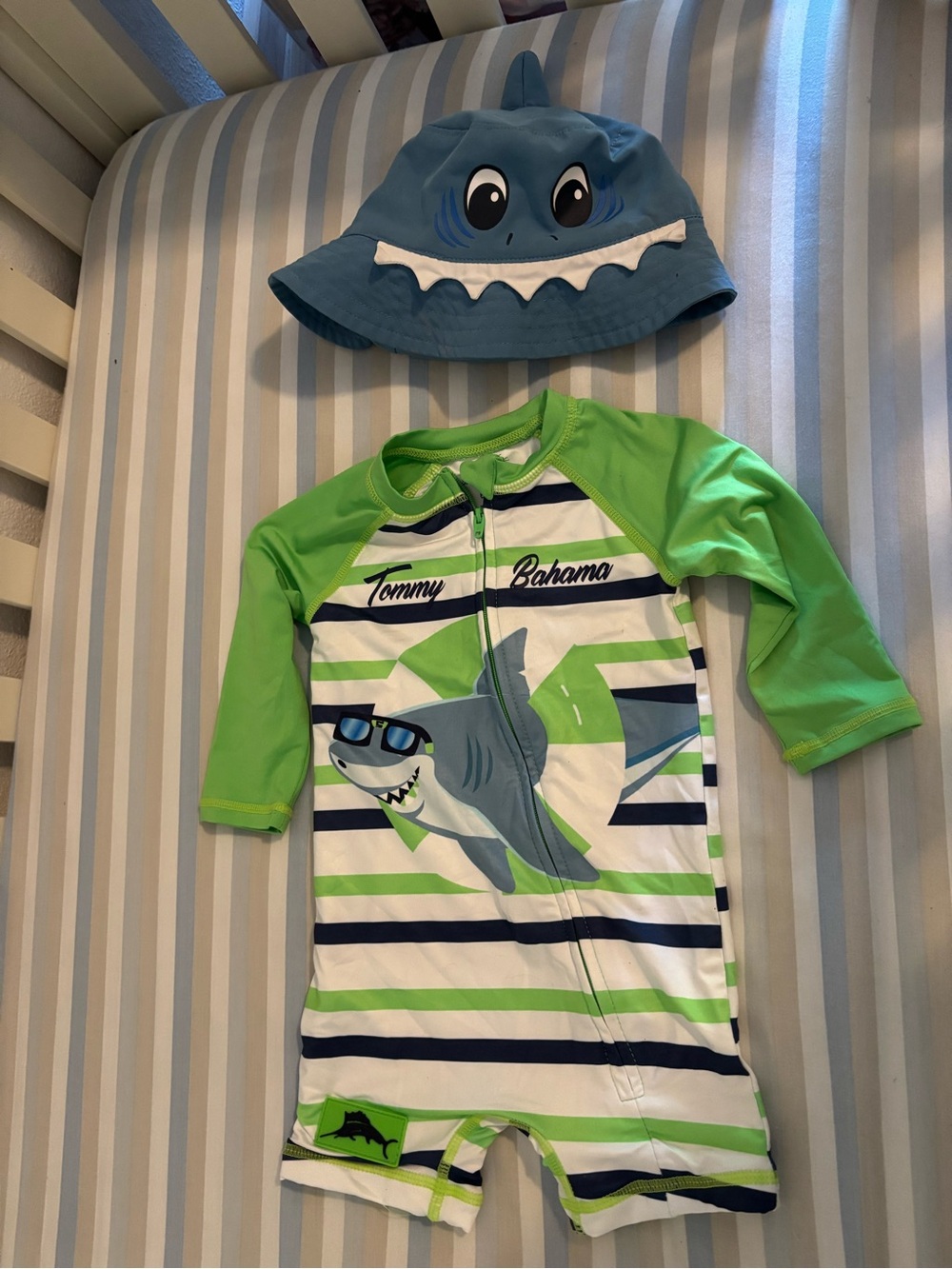 Tommy Bahama Green, Blue & White Shark Rashguard Set with Shark Hat